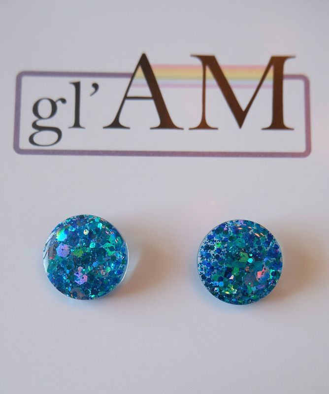 Glam Dot 16